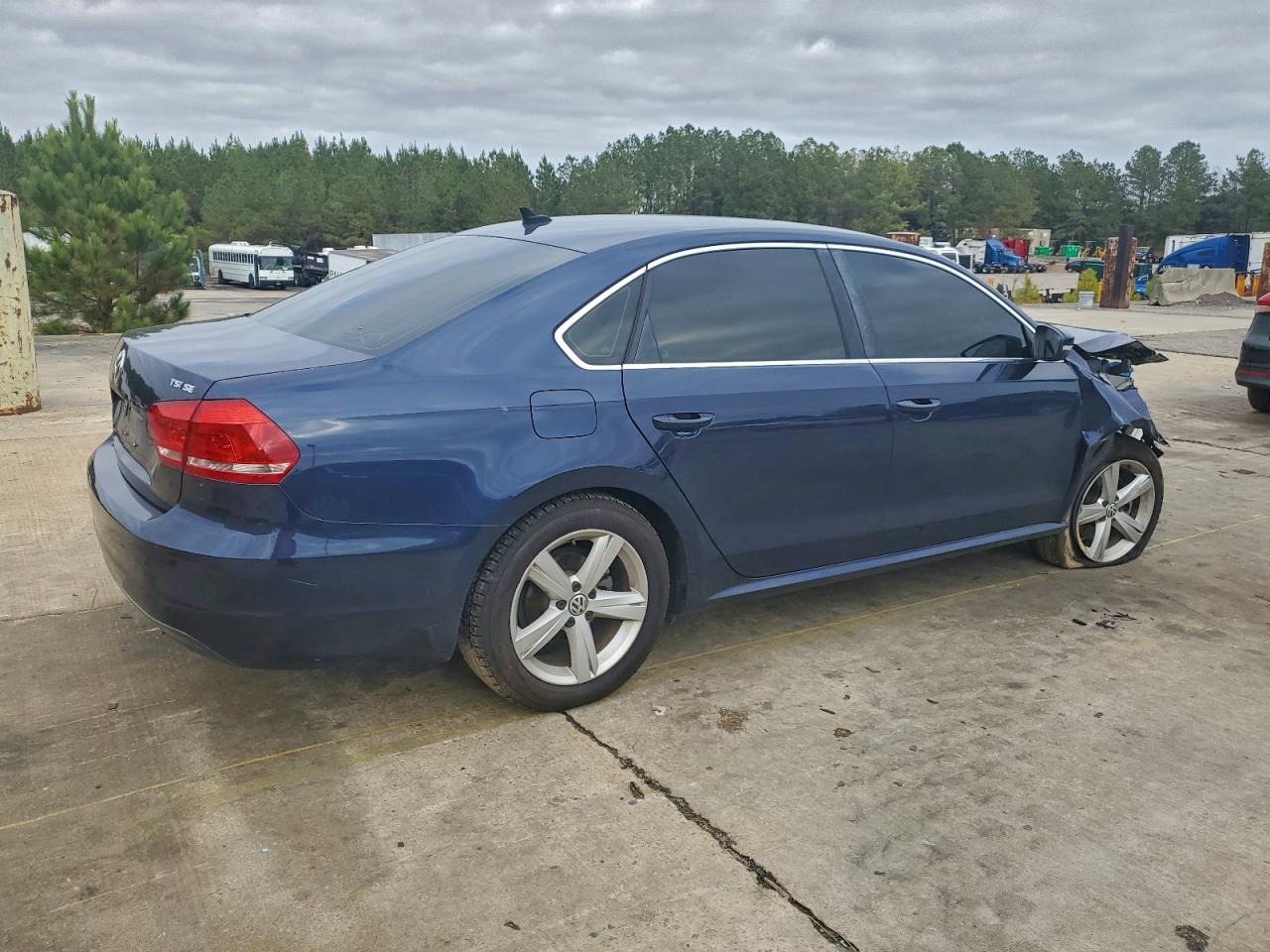Volkswagen Passat Se Image 2