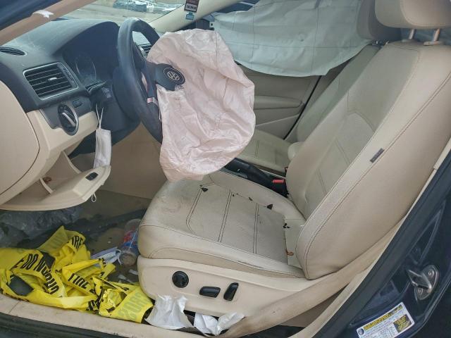 Volkswagen Passat Se Image 8