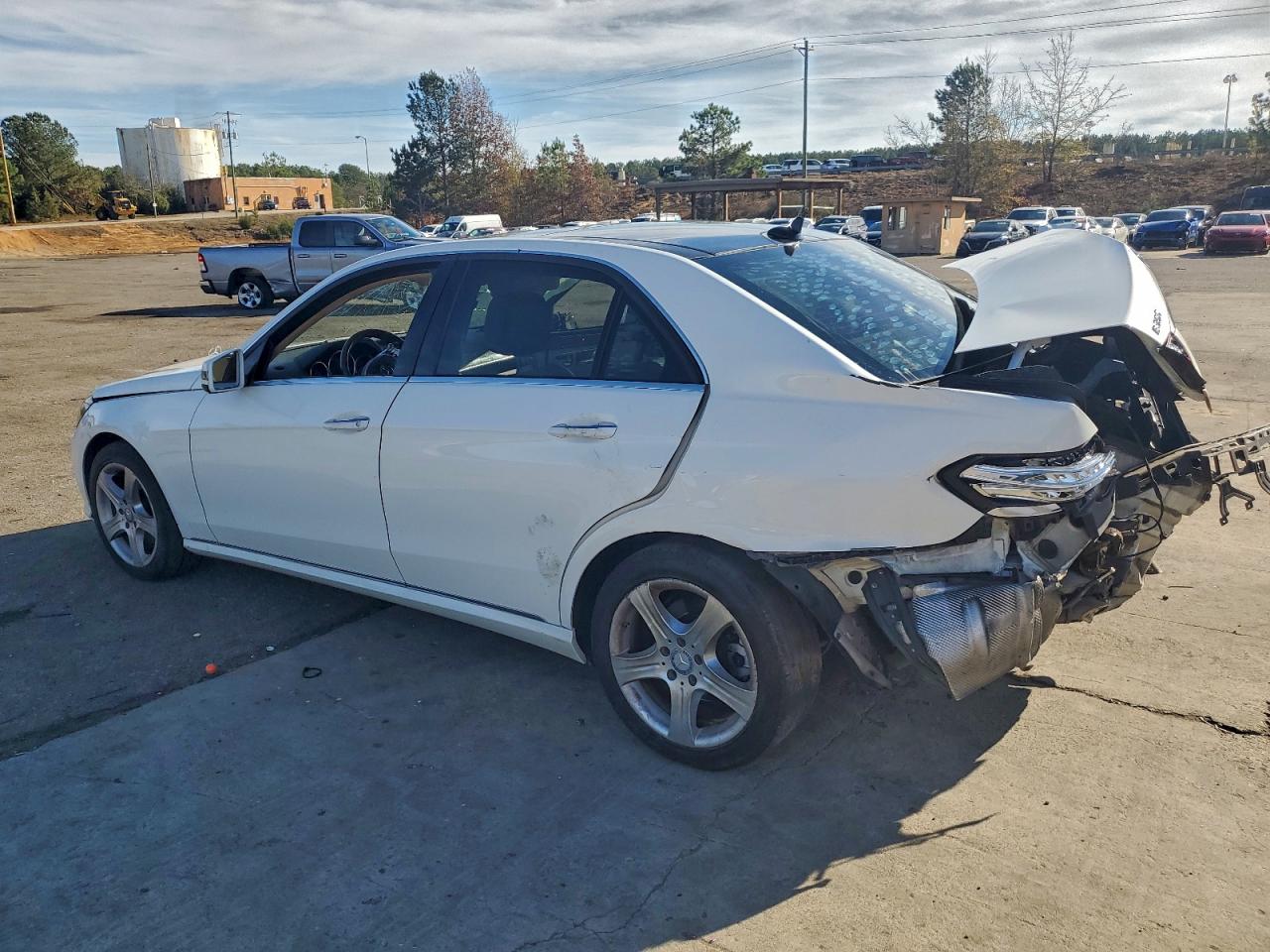 Mercedes-Benz E-Class 350 Image 12