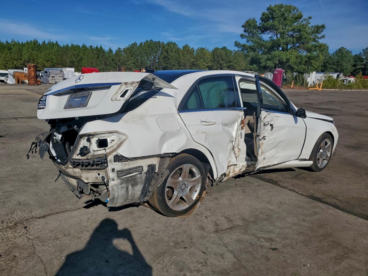 Mercedes-Benz E-Class 350 Image 4