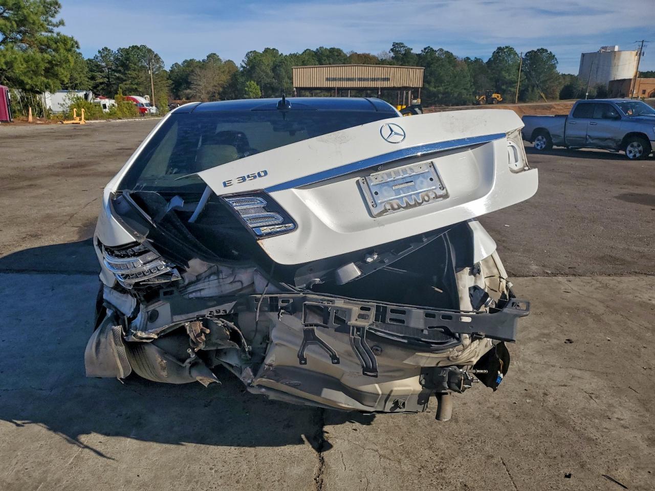 Mercedes-Benz E-Class 350 Image 7