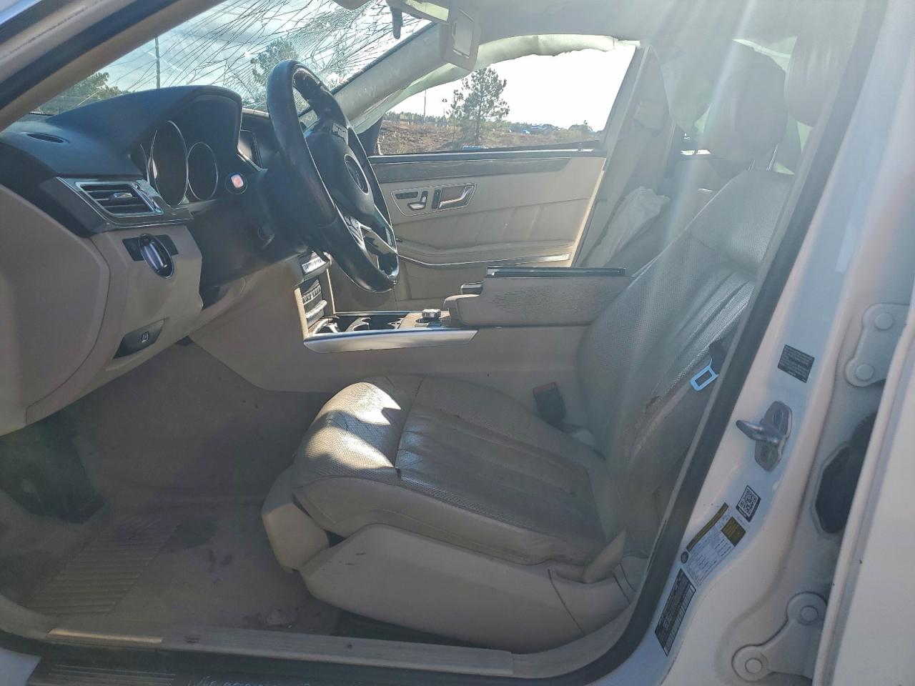 Mercedes-Benz E-Class 350 Image 9