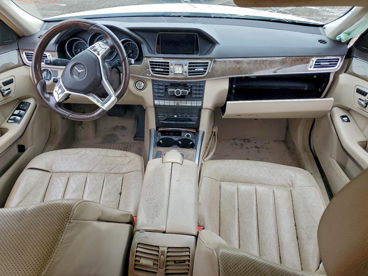 Mercedes-Benz E-Class 350 Image 10