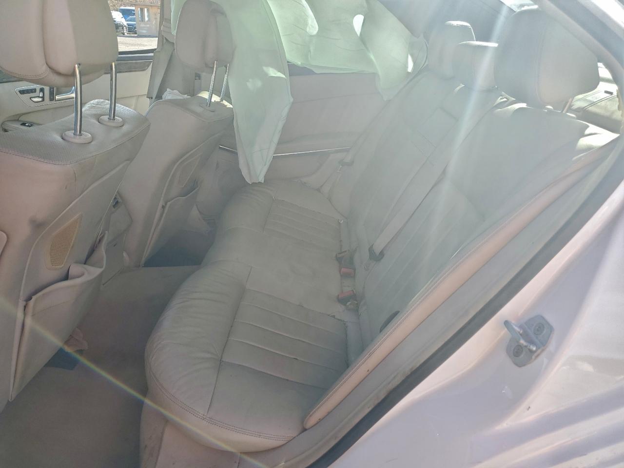 Mercedes-Benz E-Class 350 Image 5