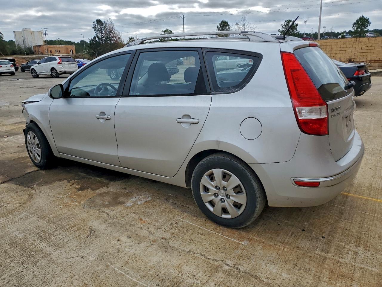 Hyundai ELANTRA Gls Image 2