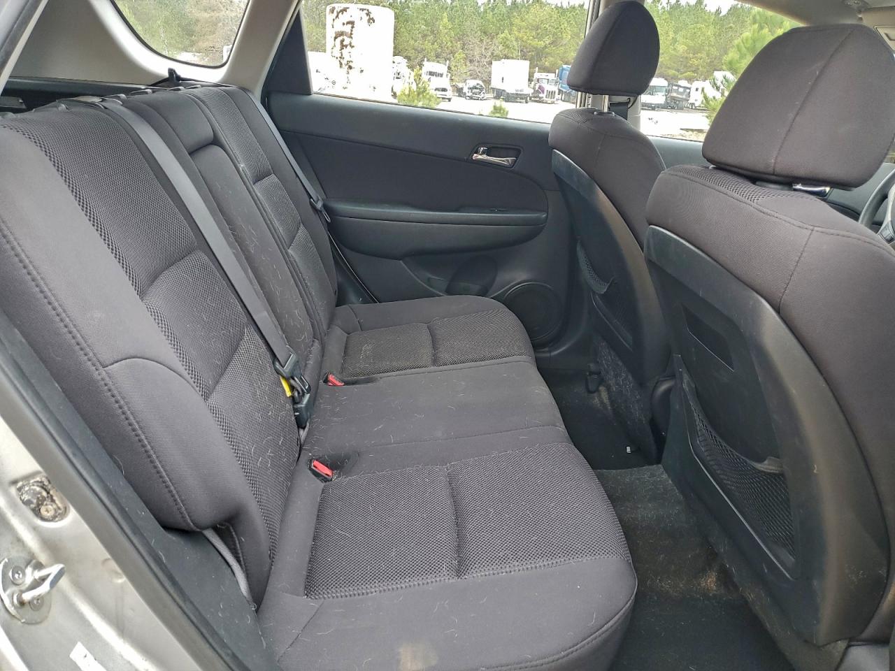 Hyundai ELANTRA Gls Image 12