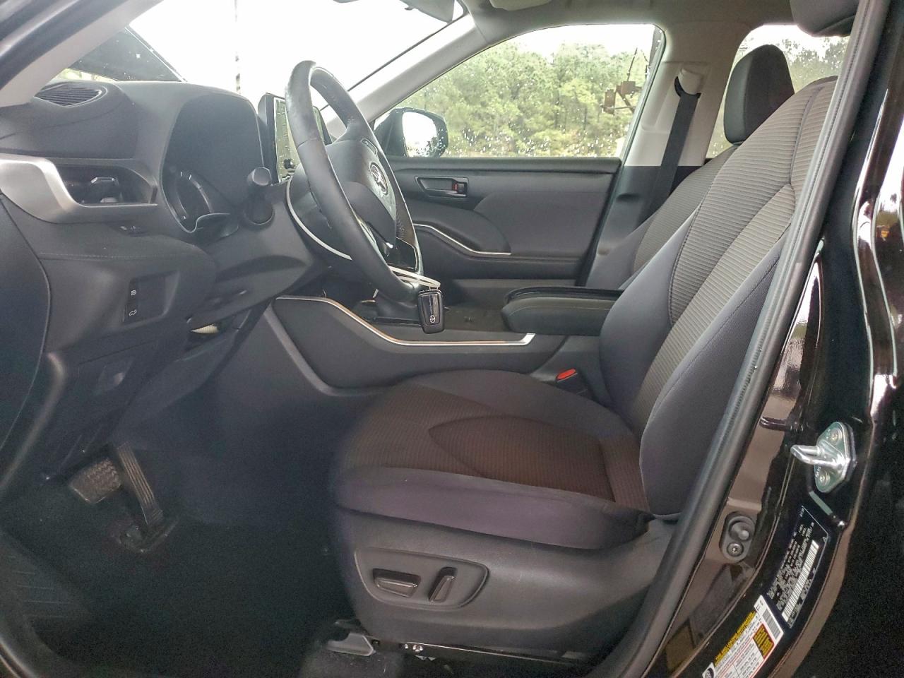 Toyota Highlander L Image 7