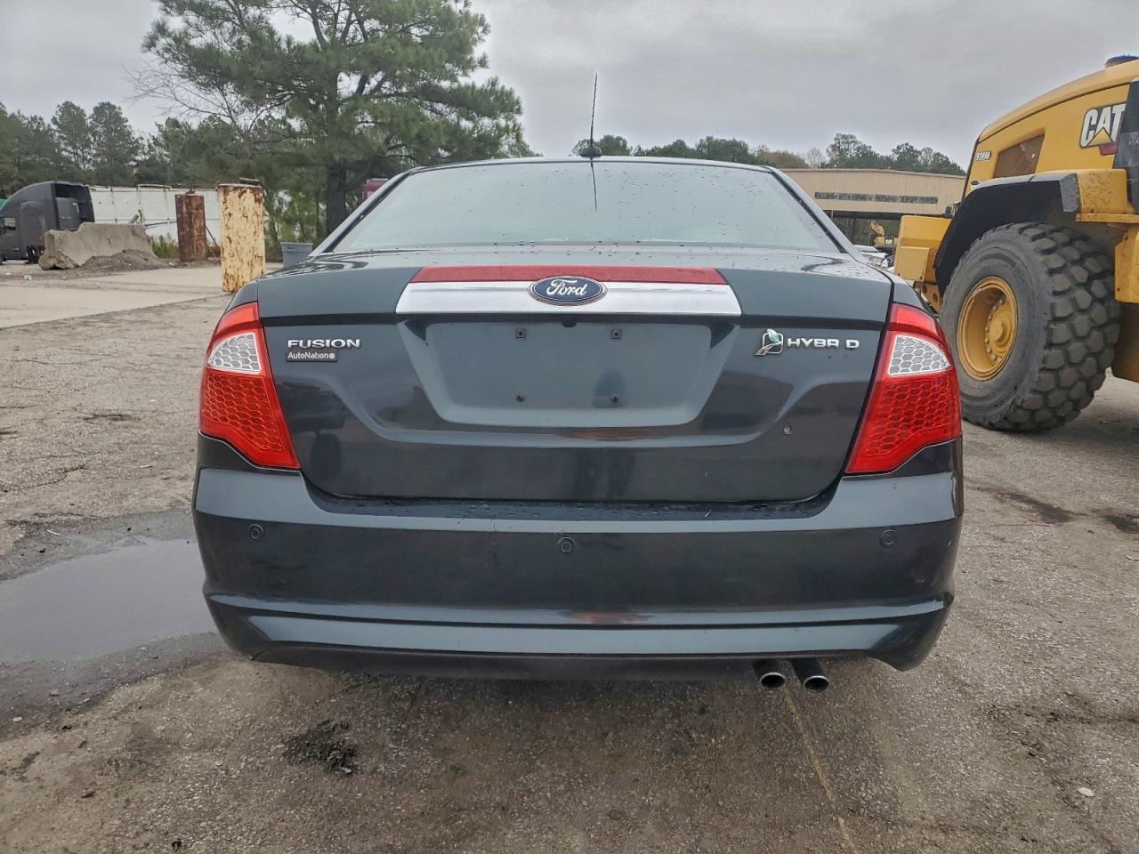 Ford Fusion Hybrid Image 4