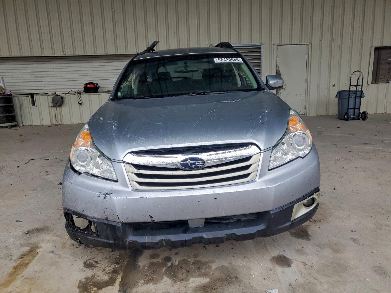 Subaru Outback 2.5i Premium Image 4