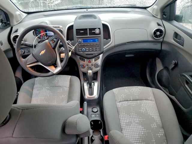 Chevrolet Sonic Ls Image 5