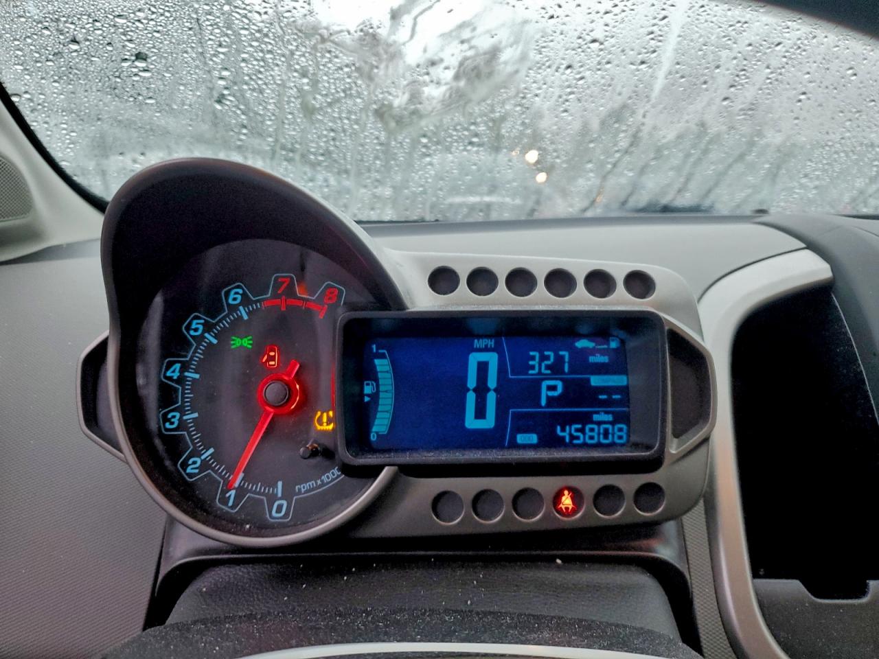 Chevrolet Sonic Ls Image 9