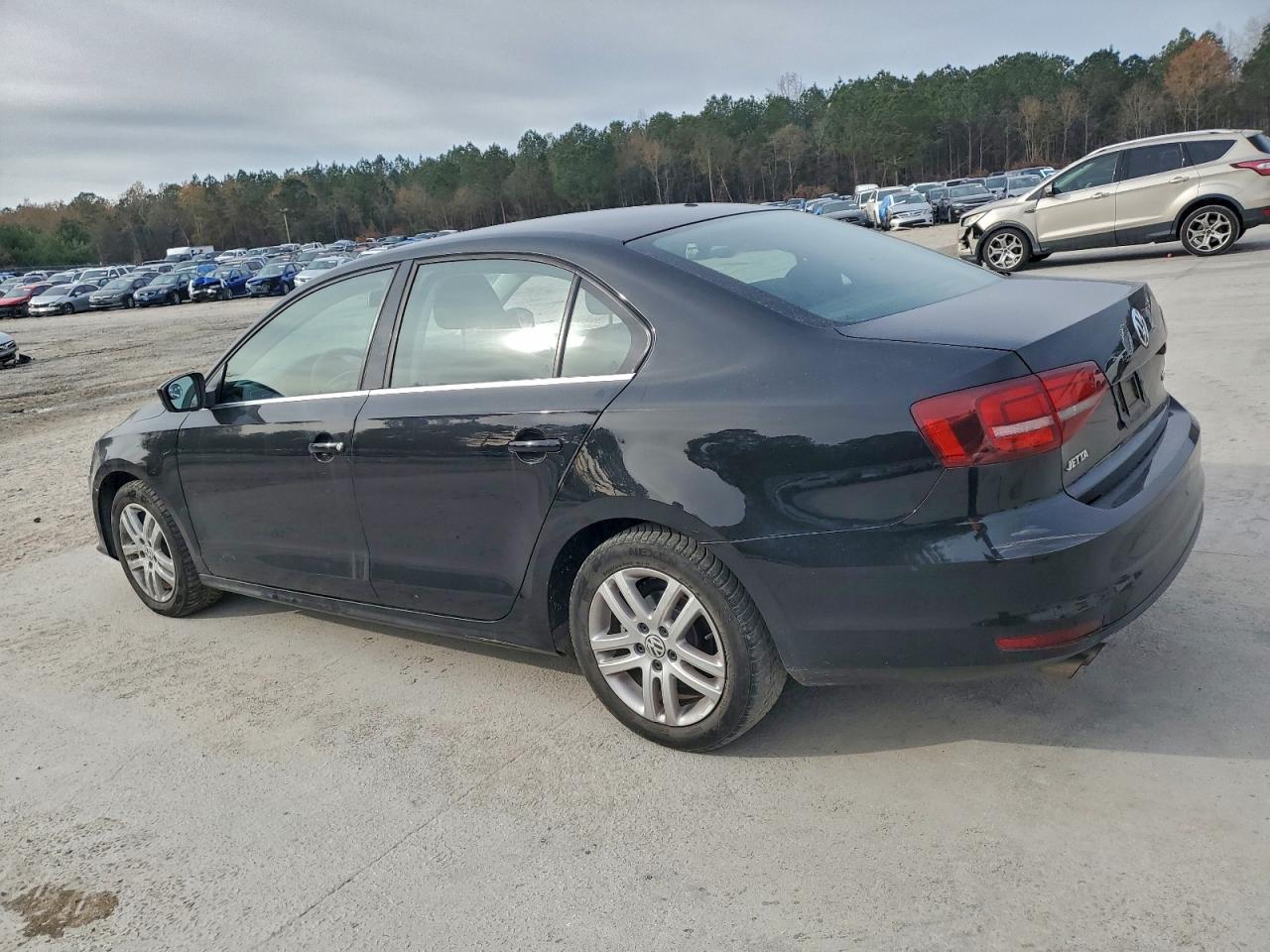 Volkswagen Jetta S Image 4