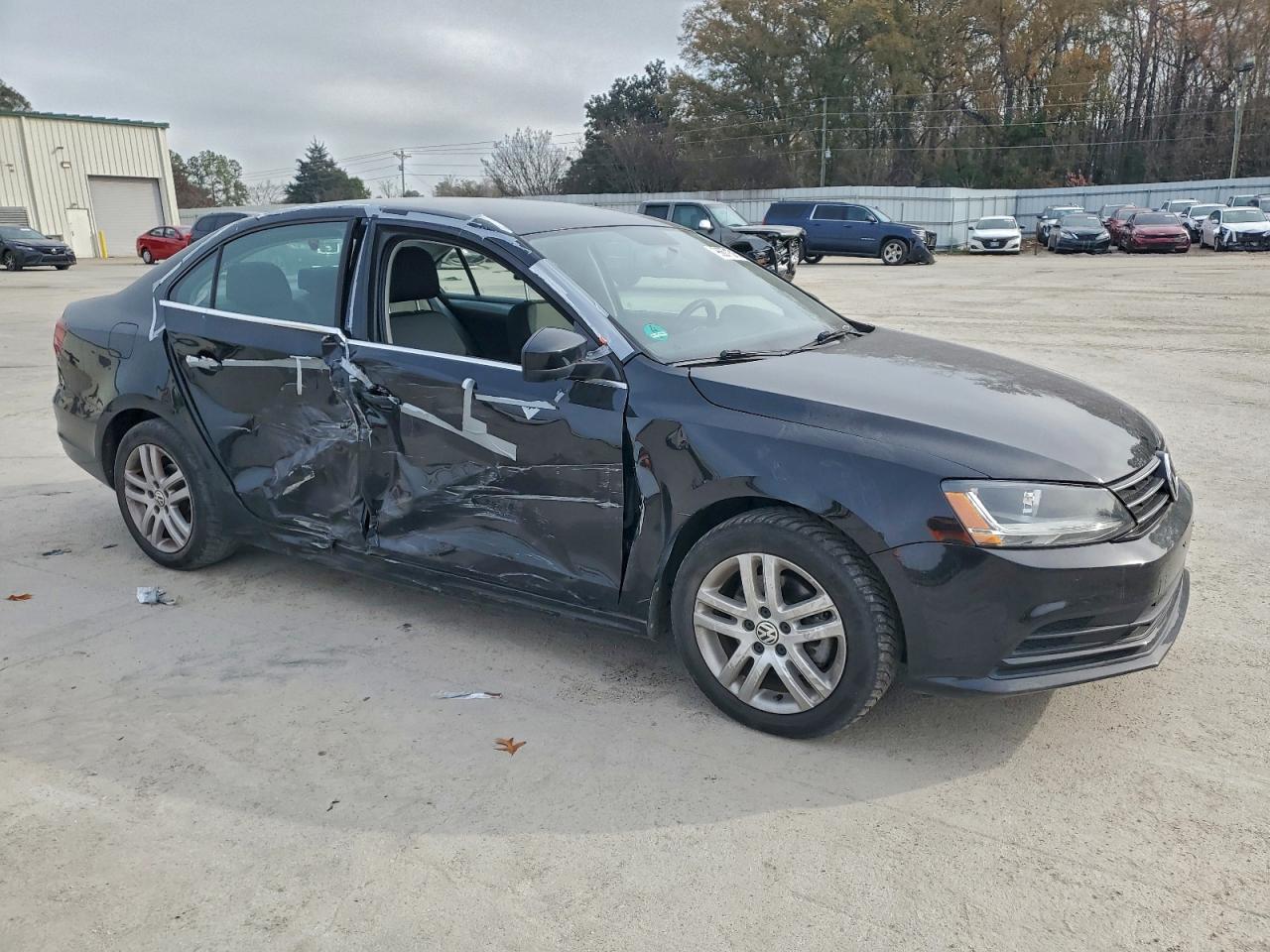 Volkswagen Jetta S Image 12