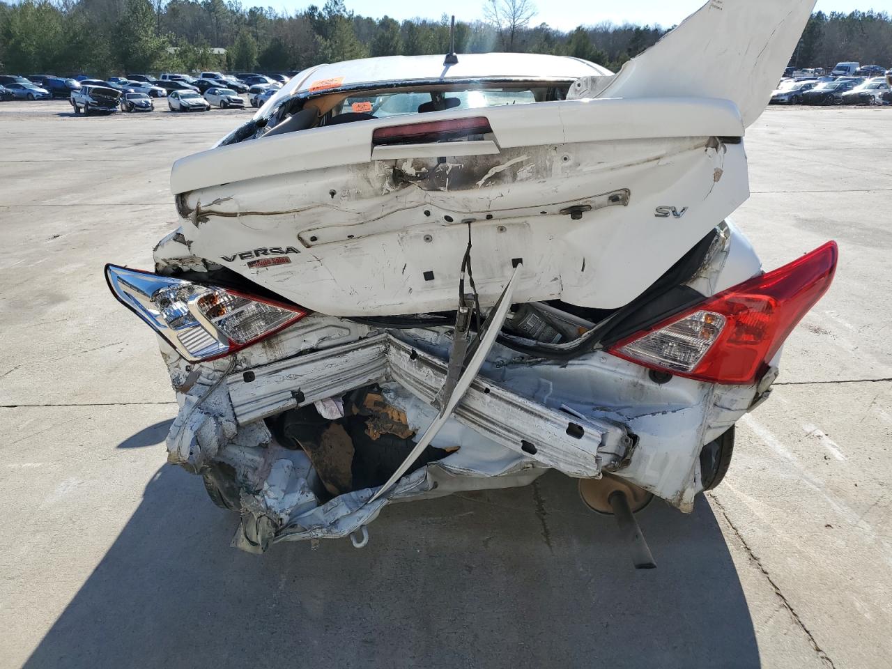 Nissan Versa S Image 10