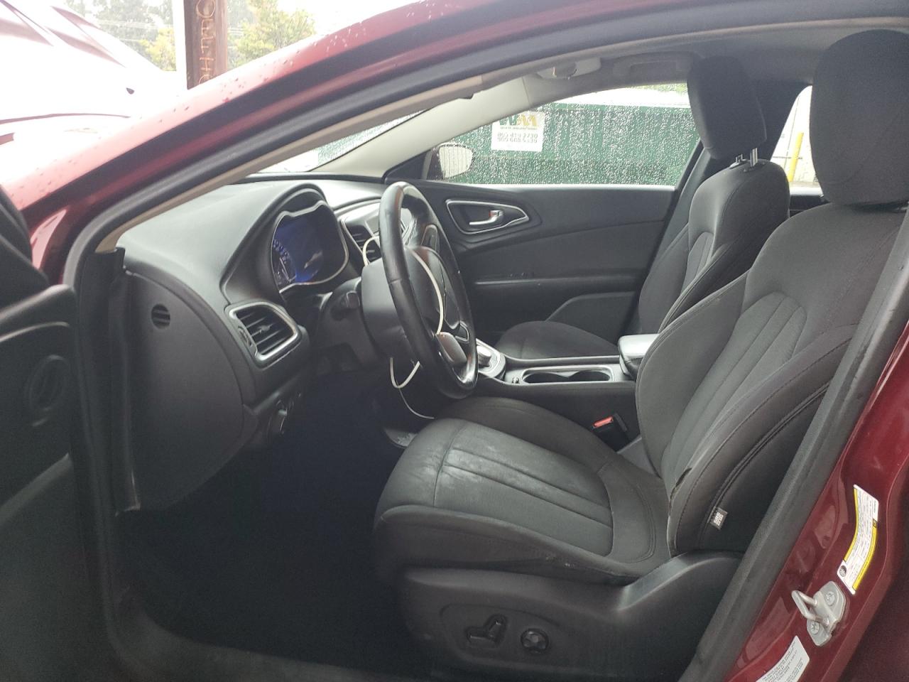 Chrysler 200 Limited Image 6