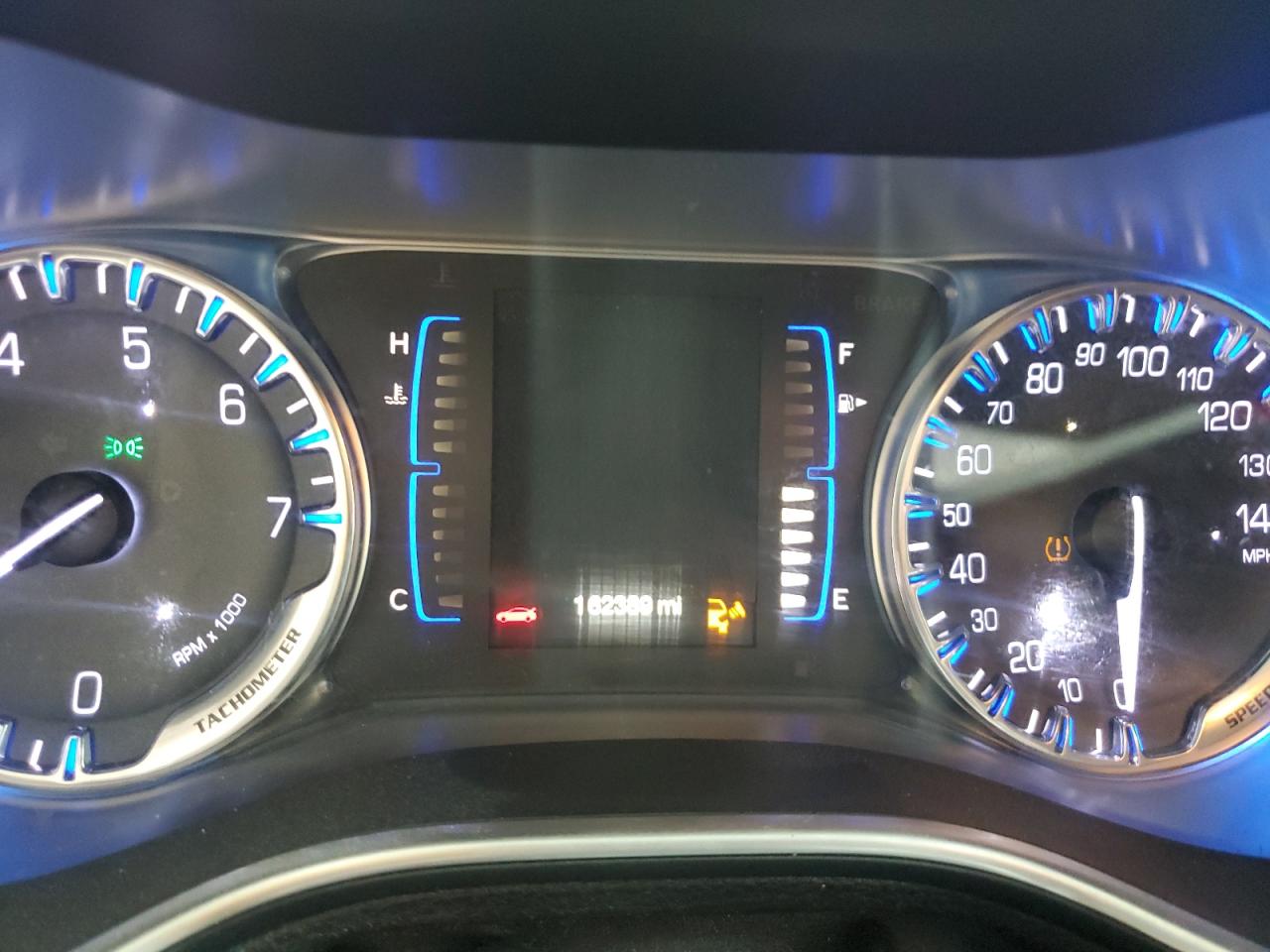 Chrysler 200 Limited Image 3