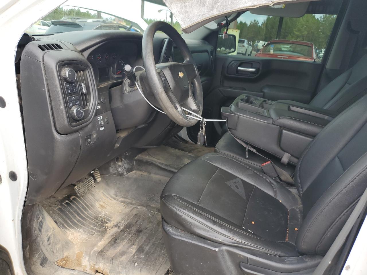 Chevrolet Silverado K1500 Image 7