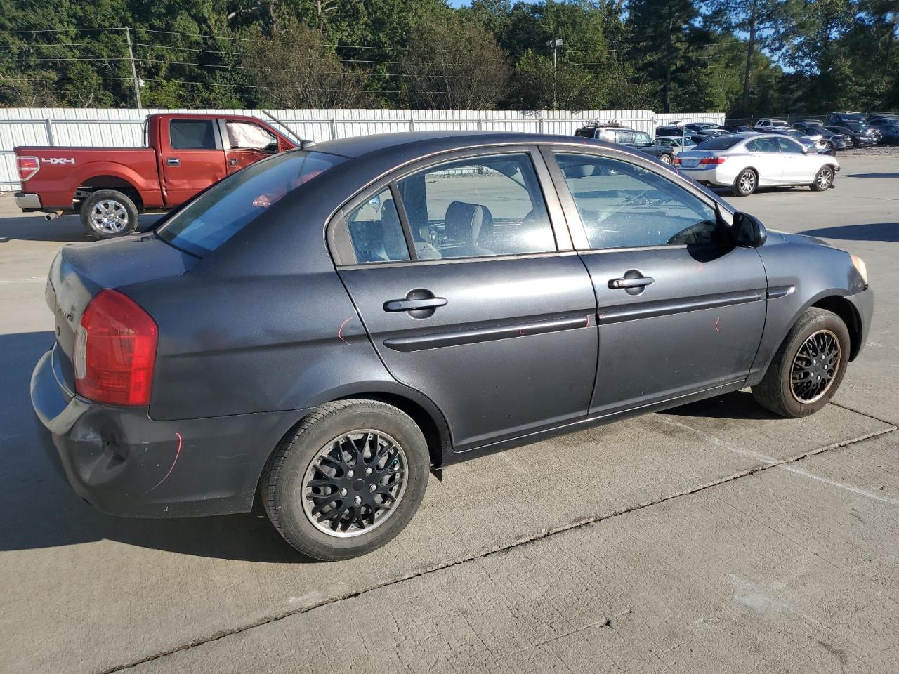 Hyundai ACCENT Gls Image 8