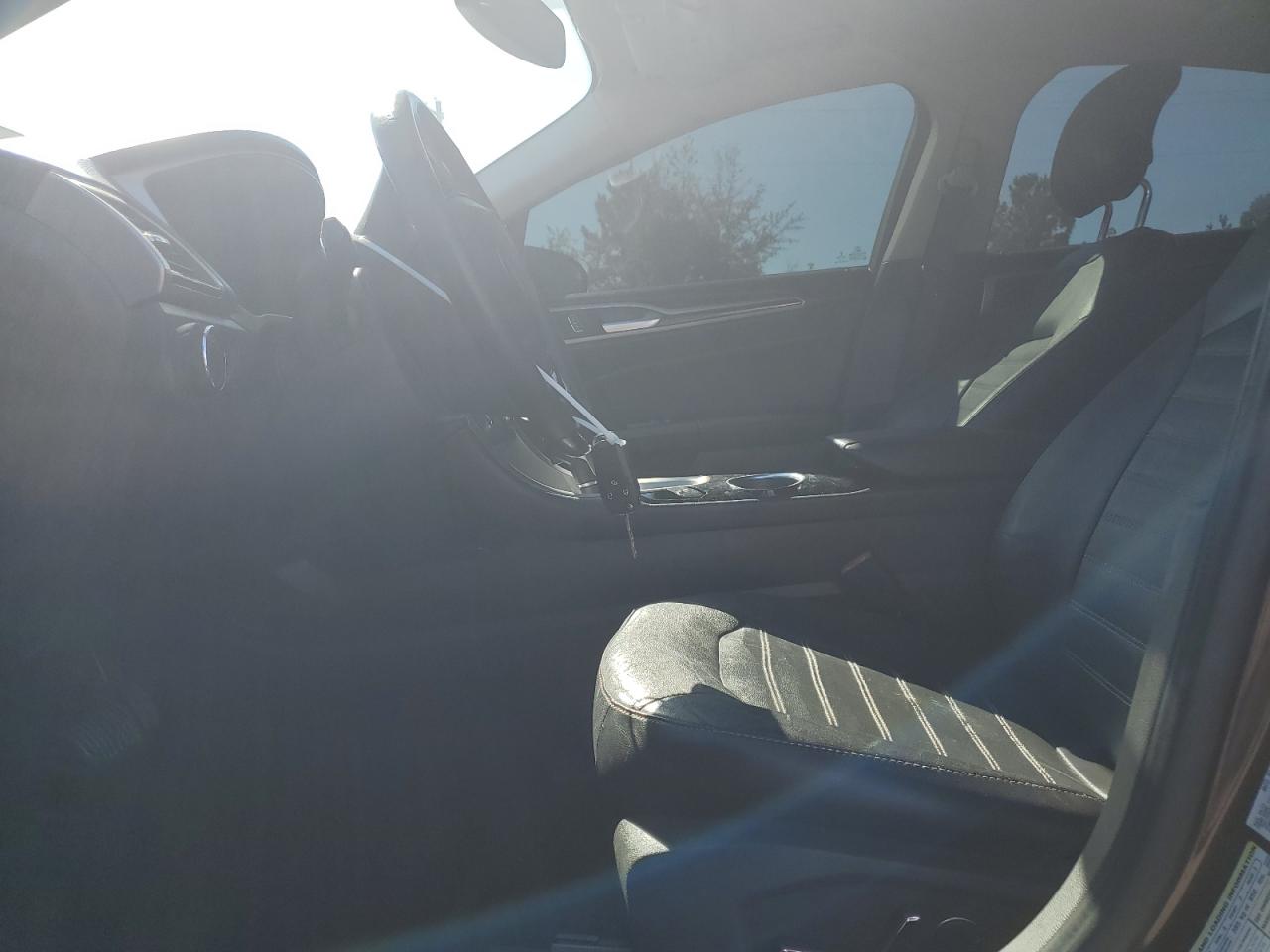 Ford Fusion Se Image 6