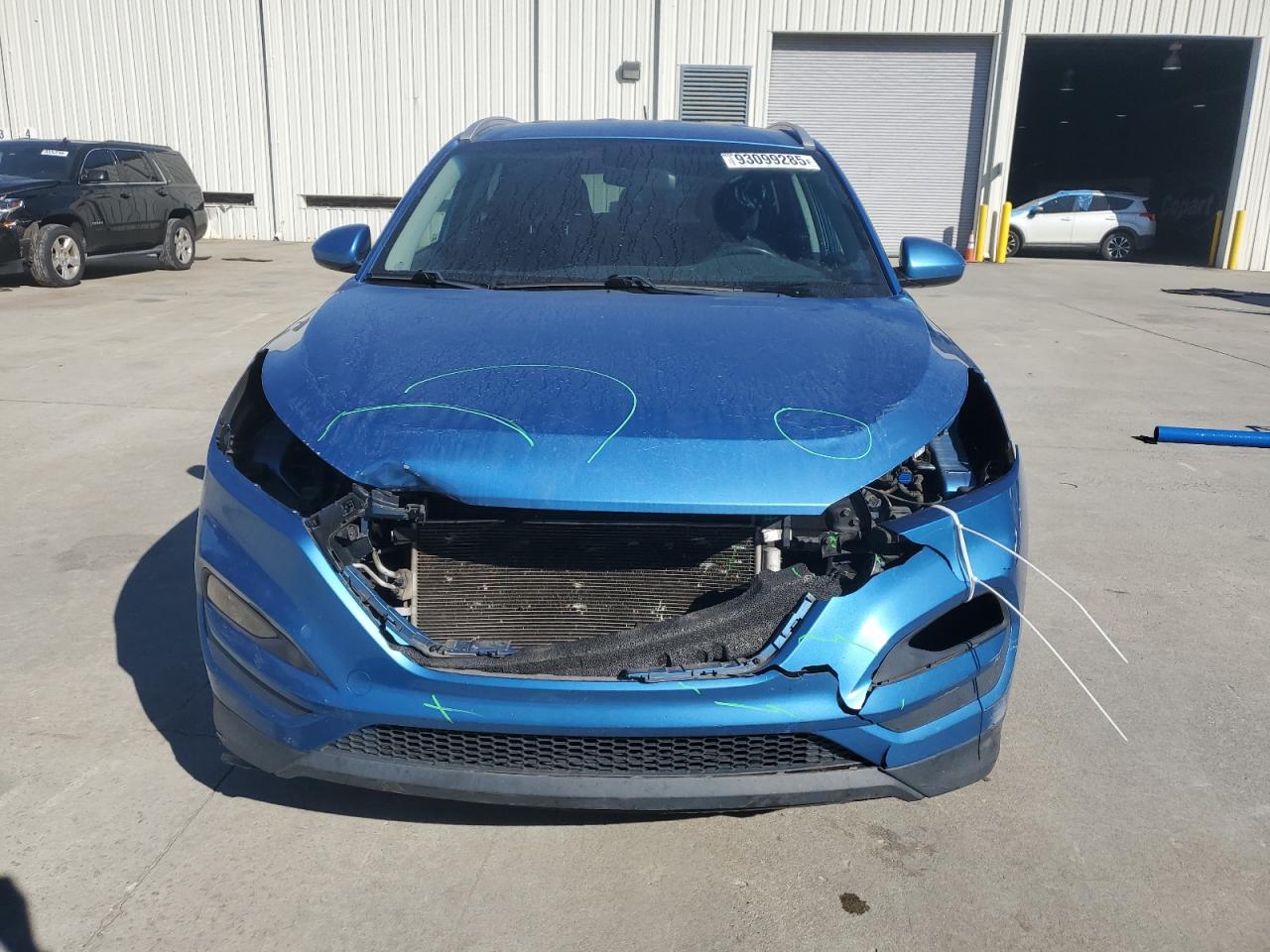 Hyundai TUCSON Limited Image 11