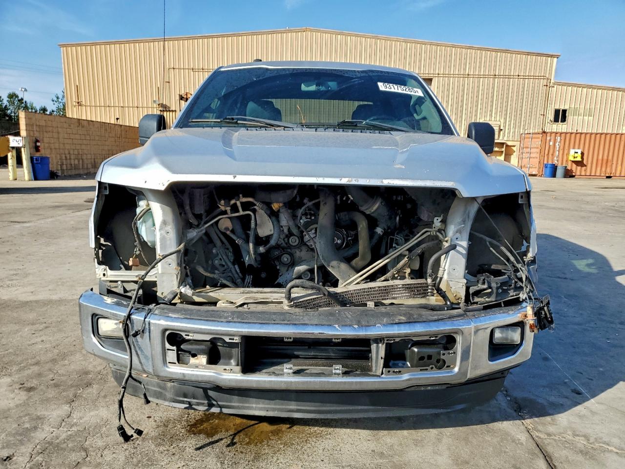 Ford F-150 Supercrew Image 11