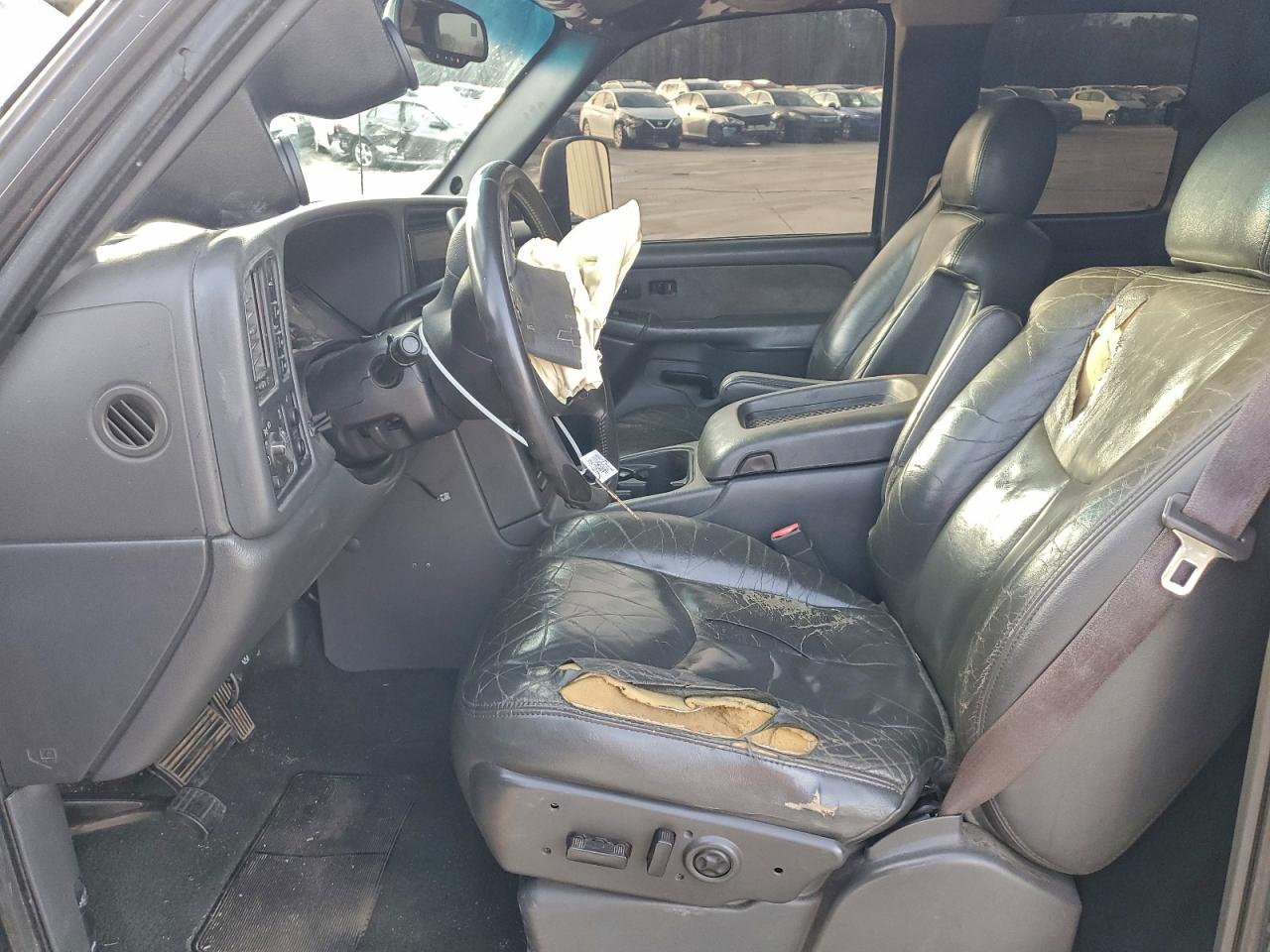 Chevrolet Silverado K2500 Heavy Duty Image 7