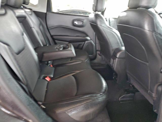 Jeep Compass Latitude Image 8