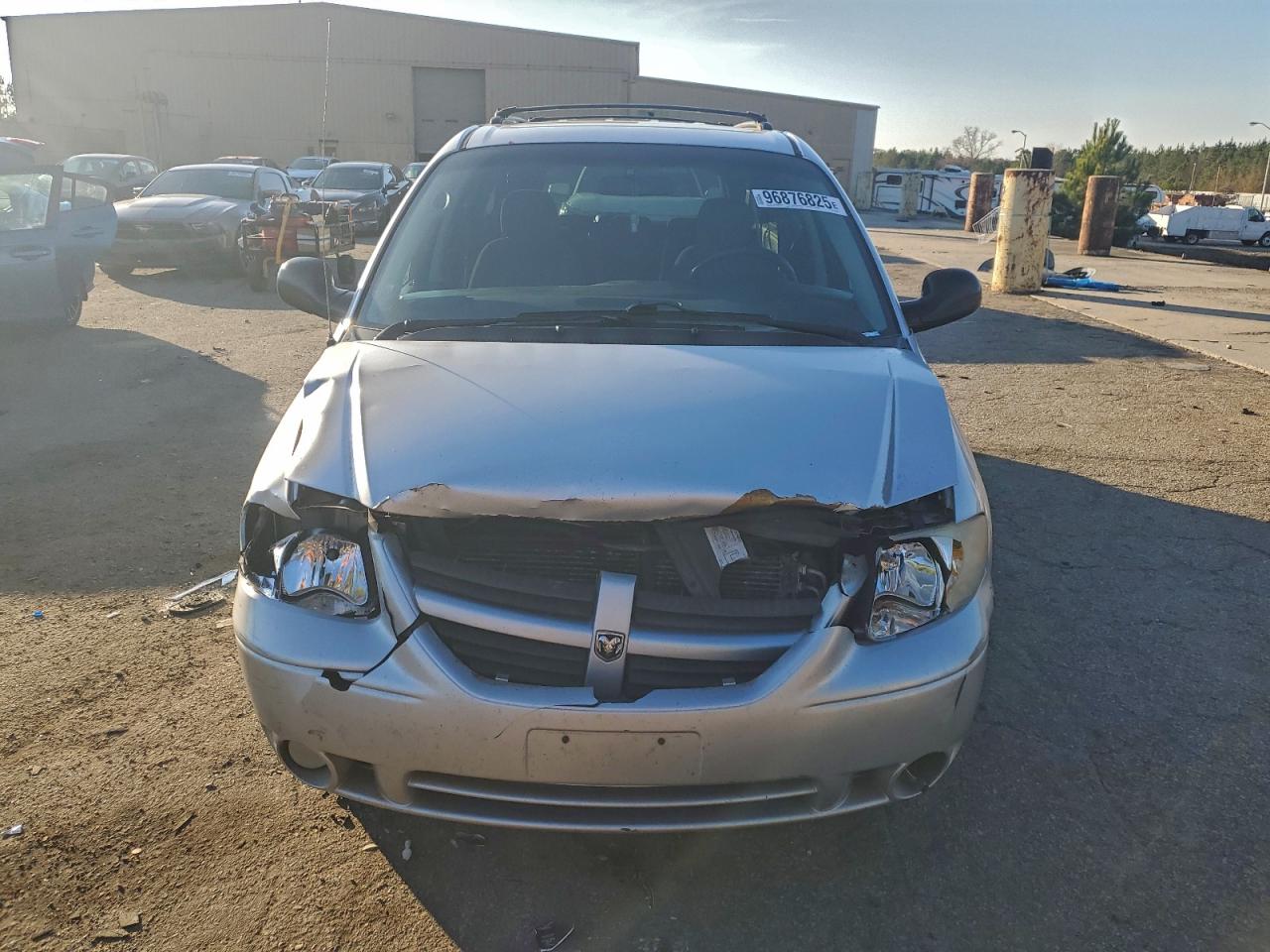 Dodge Caravan Sxt Image 8