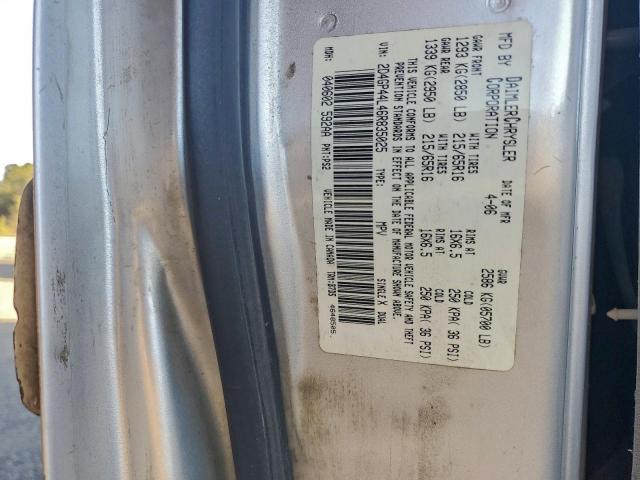 Dodge Caravan Sxt Image 13