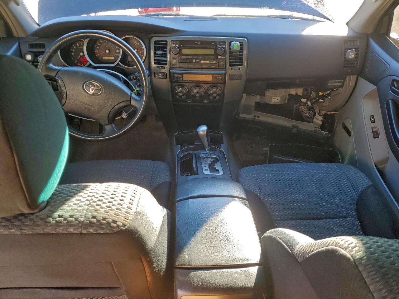 Toyota 4Runner Sr5 Image 9