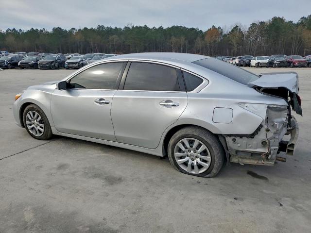 Nissan Altima 2.5 Image 4