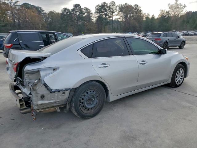 Nissan Altima 2.5 Image 8