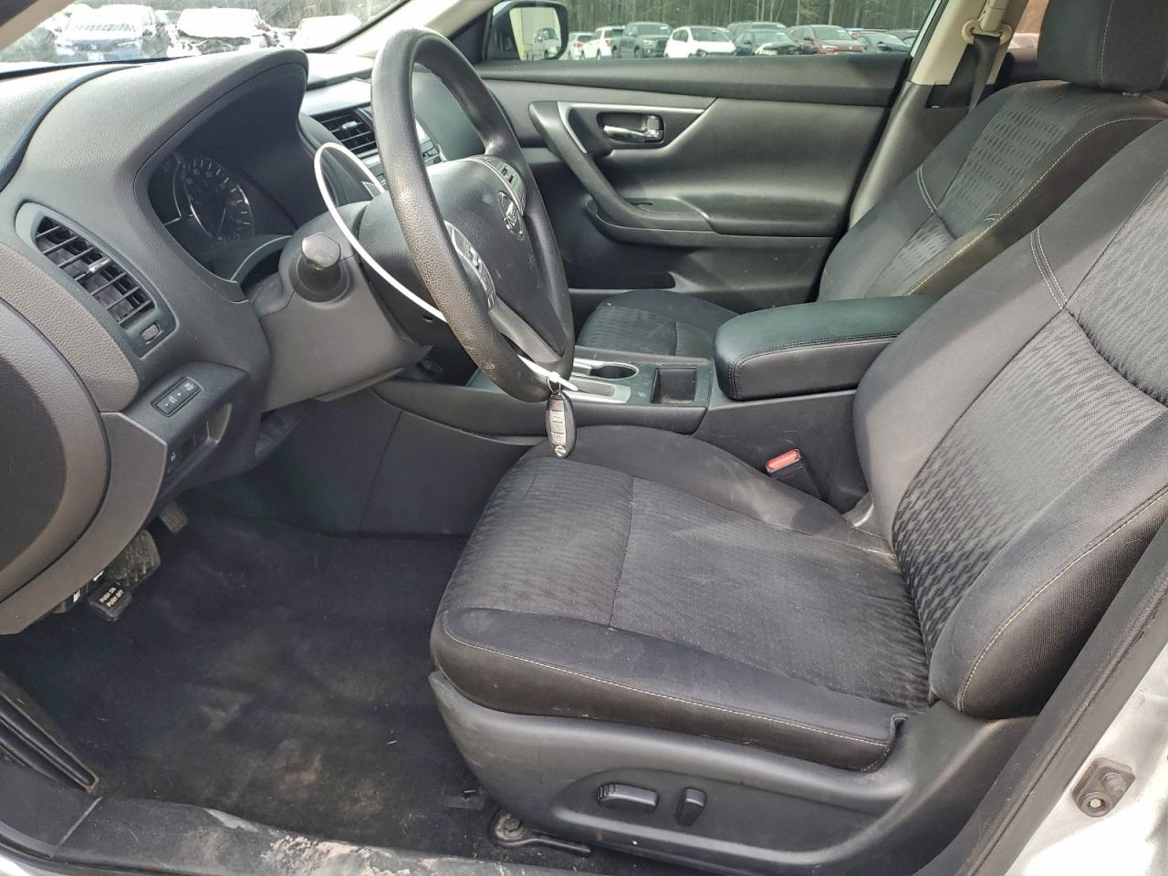 Nissan Altima 2.5 Image 3