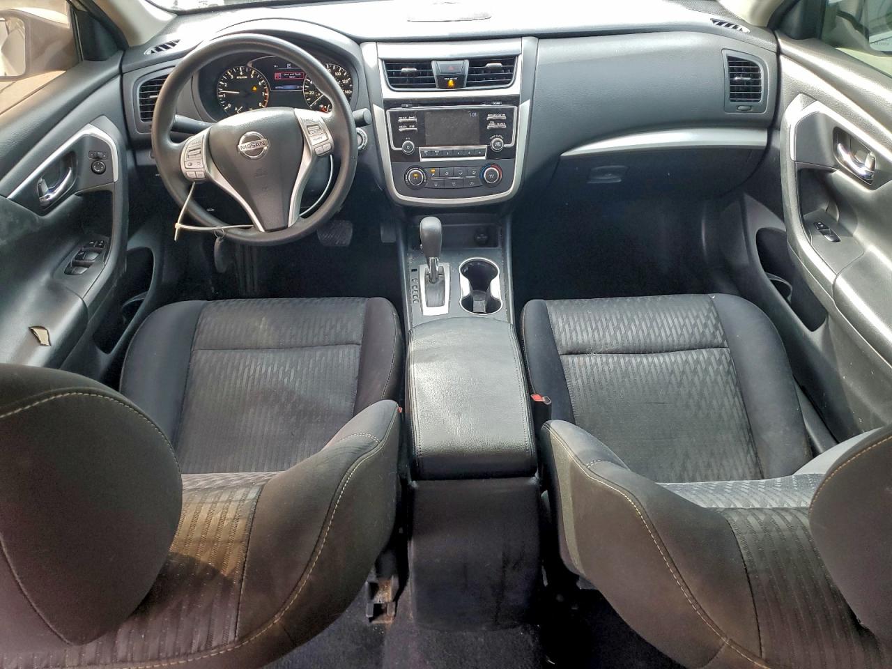 Nissan Altima 2.5 Image 5