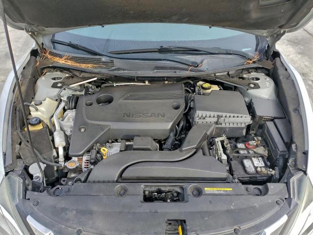 Nissan Altima 2.5 Image 9