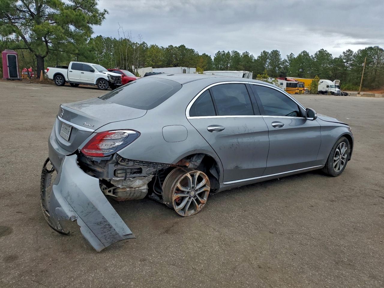Mercedes-Benz C-Class 300 4matic Image 2