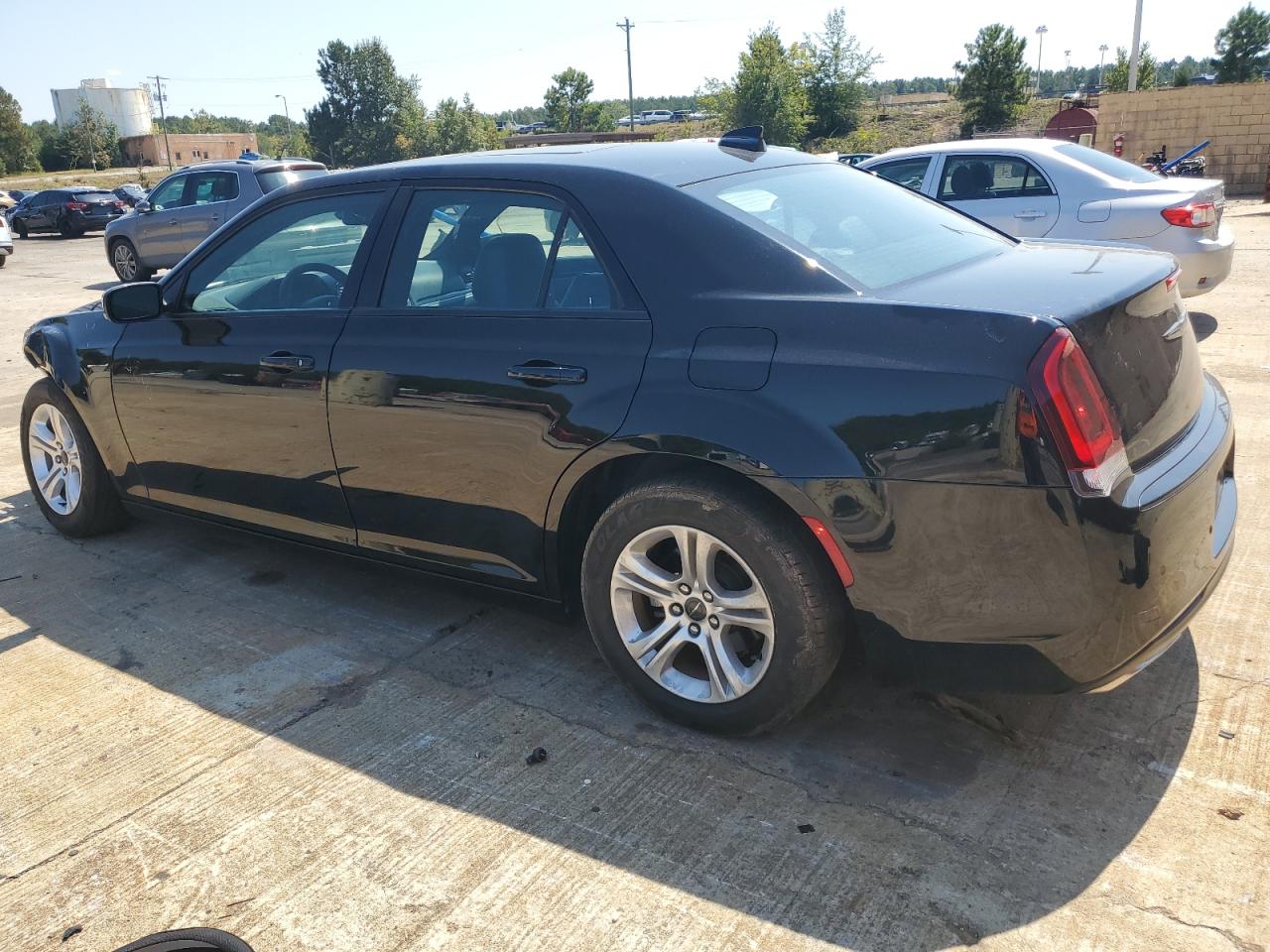 Chrysler 300 S Image 6
