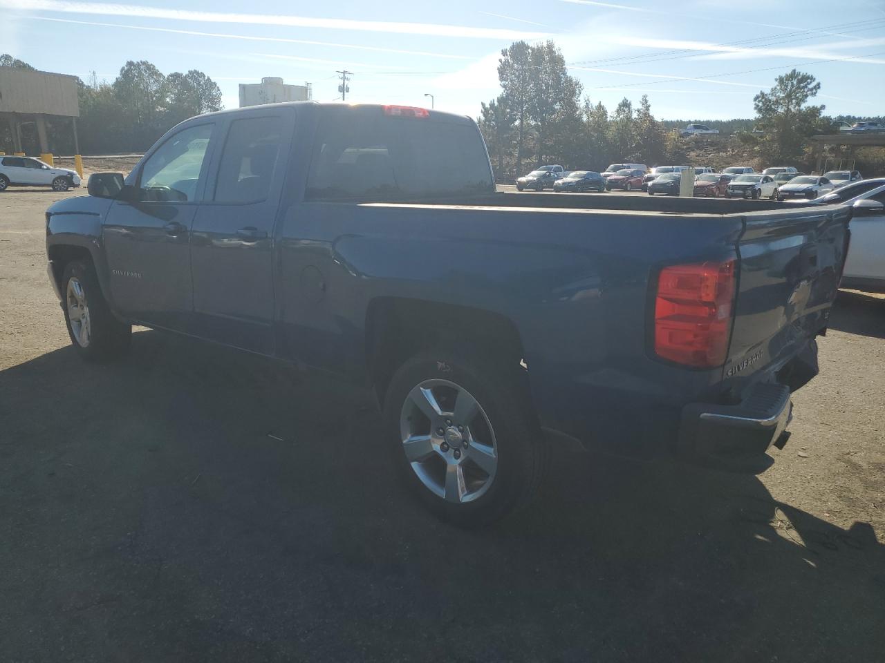 Chevrolet Silverado C1500 Lt Image 2