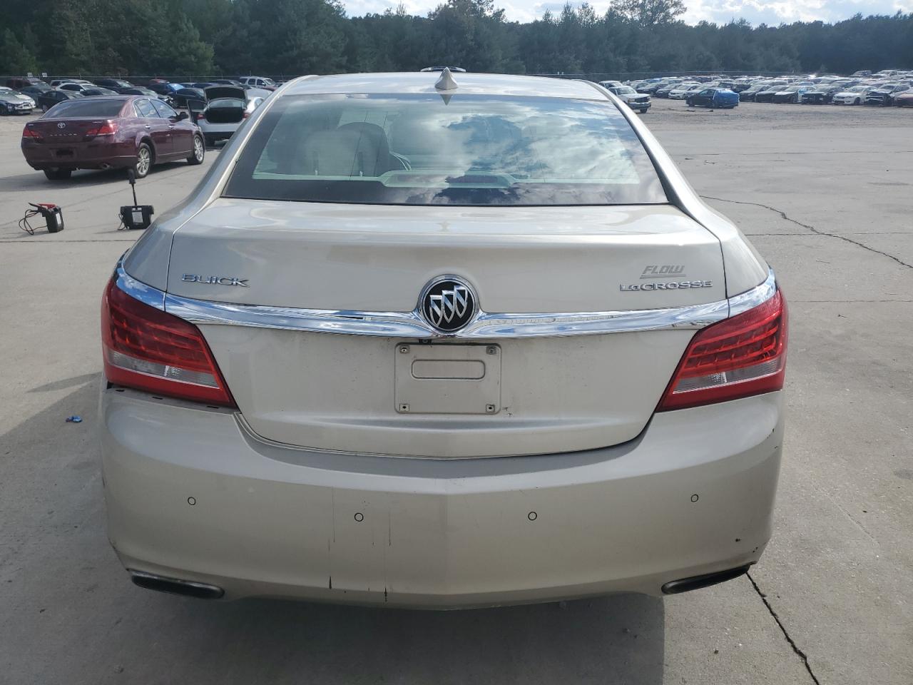 Buick LaCrosse Premium Image 6