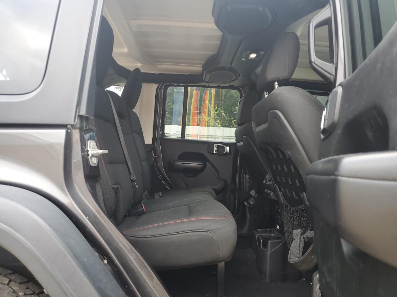 Jeep Wrangler Rubicon Image 4