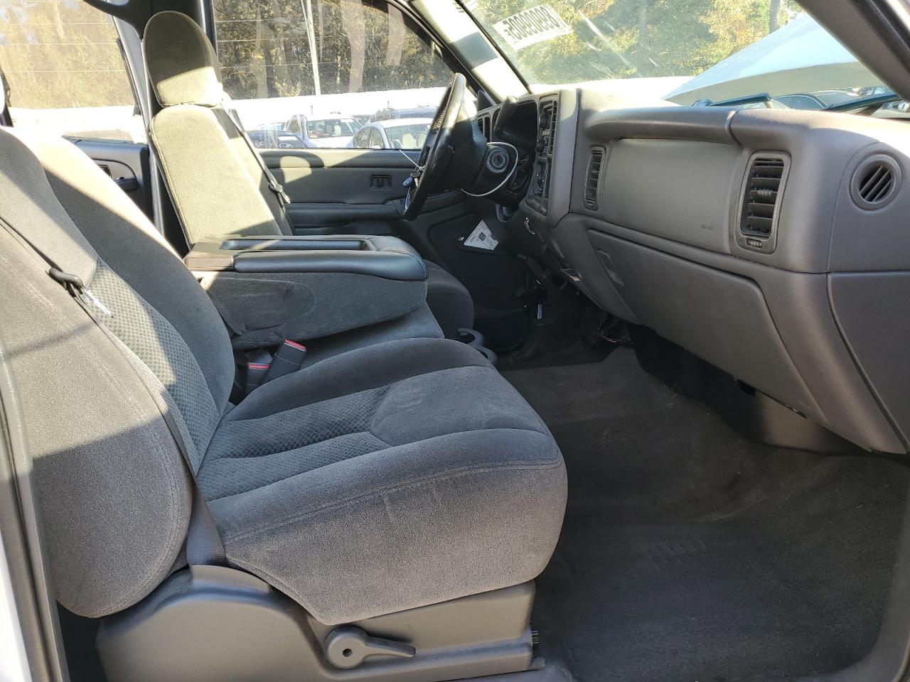 Chevrolet Silverado C1500 Classic Hd Image 5