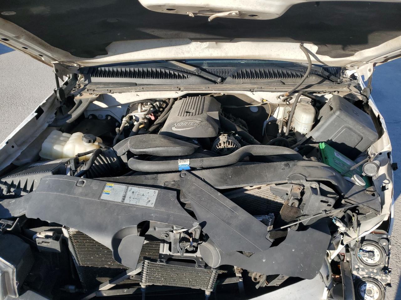 Chevrolet Silverado C1500 Classic Hd Image 8