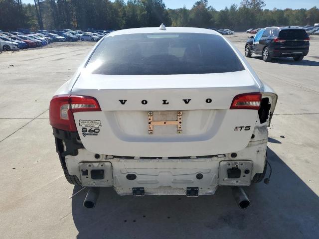 Volvo S60 T5 Image 12