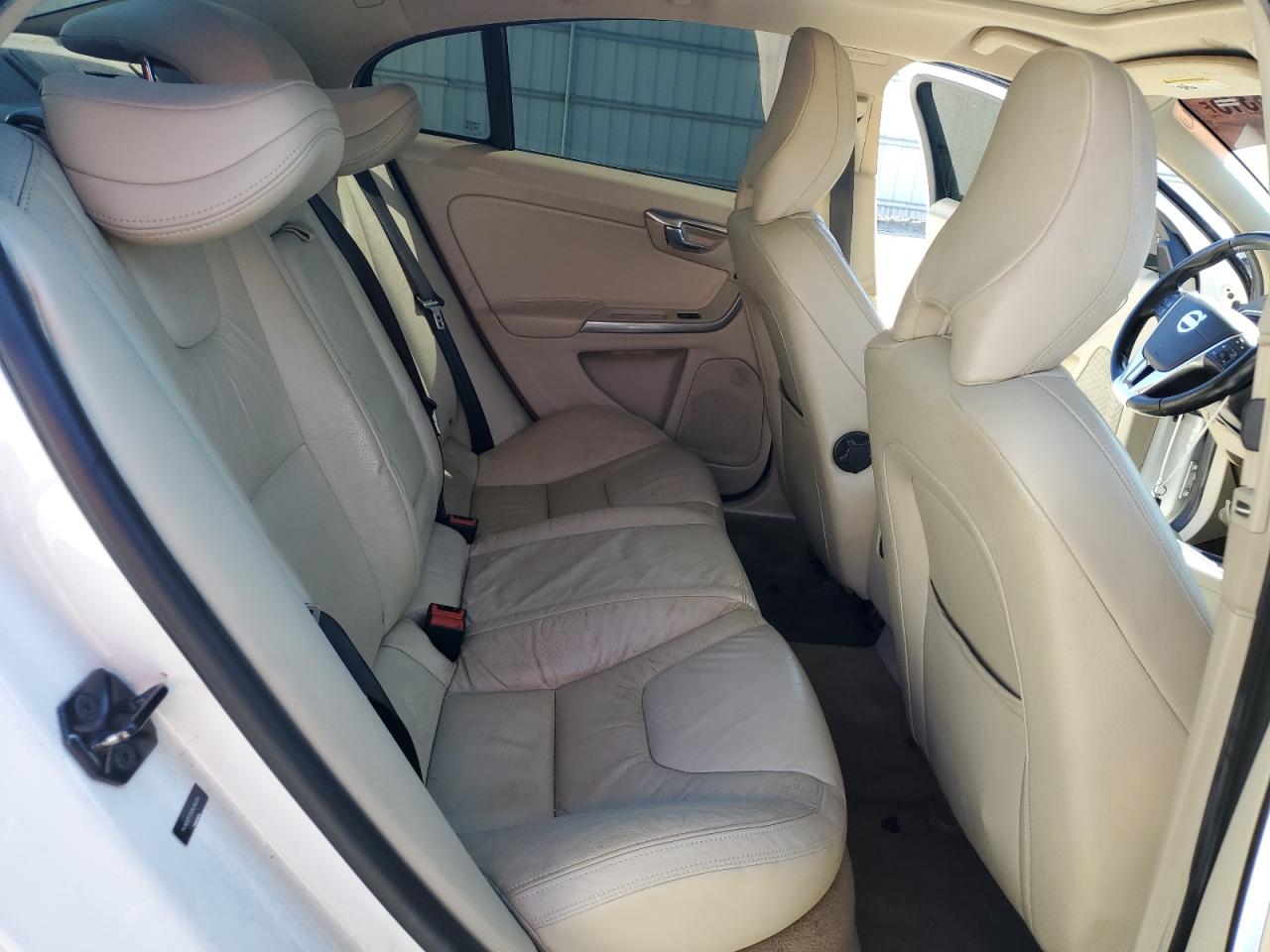 Volvo S60 T5 Image 11