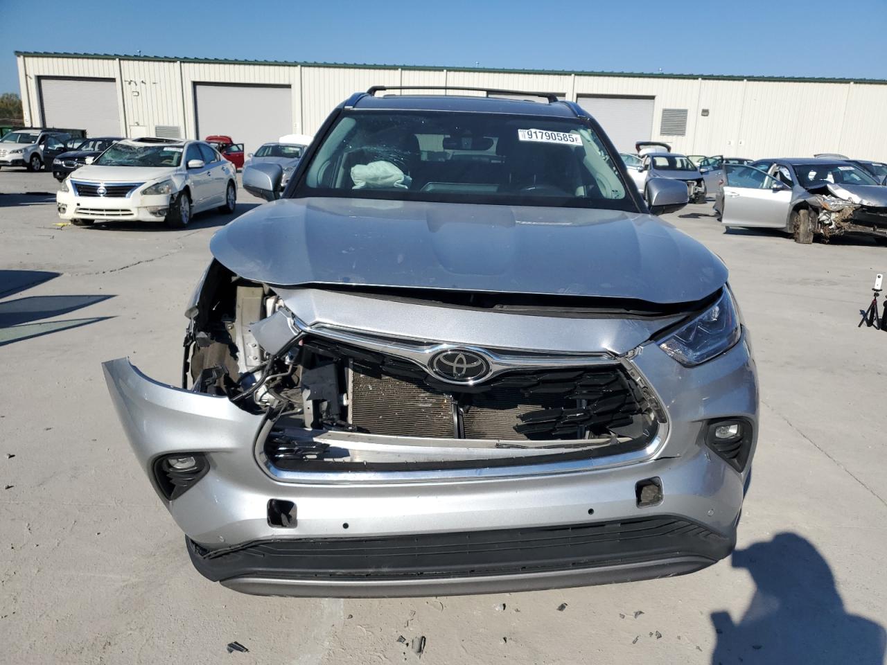 Toyota Highlander Platinum Image 2