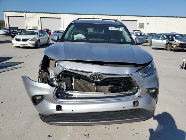 Toyota Highlander Platinum Image 2