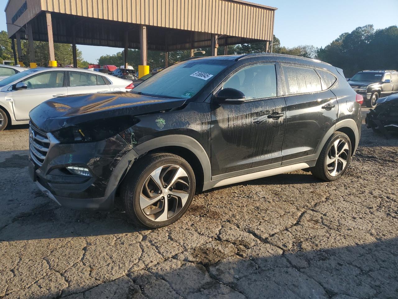 Hyundai TUCSON Value Image 1