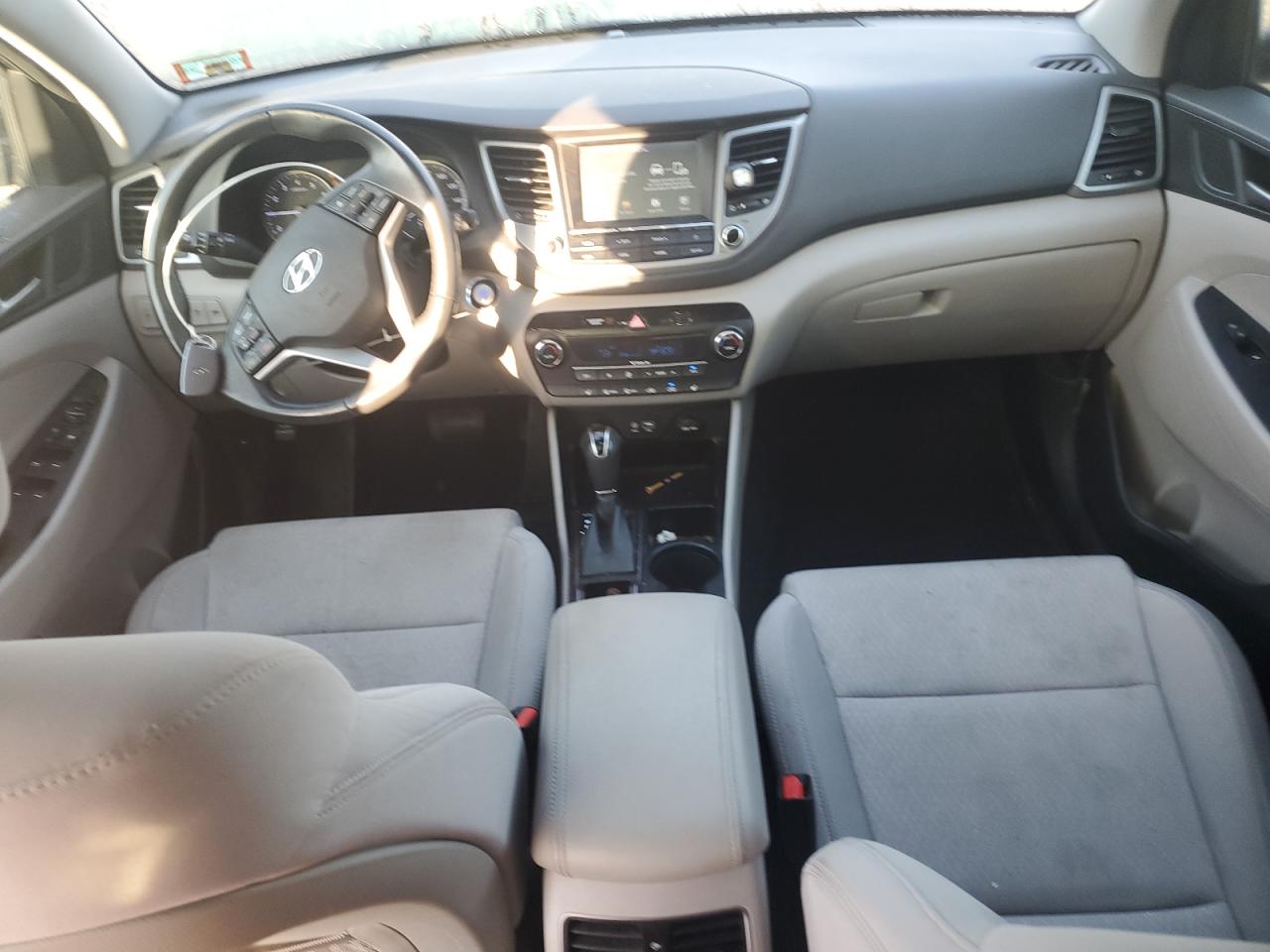 Hyundai TUCSON Value Image 5