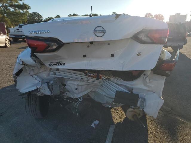 Nissan Versa S Image 6