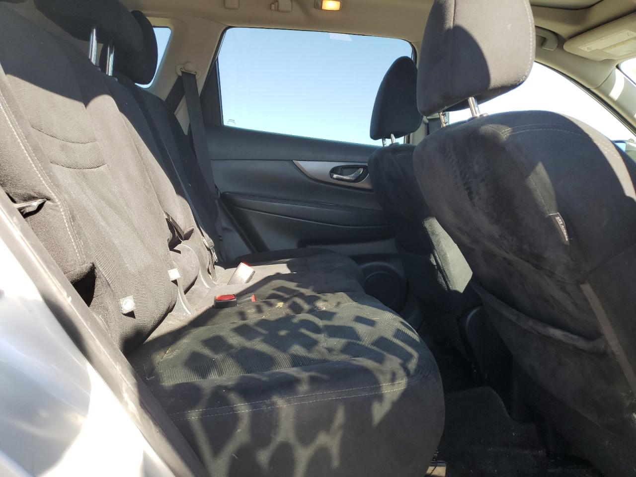 Nissan Rogue S Image 11